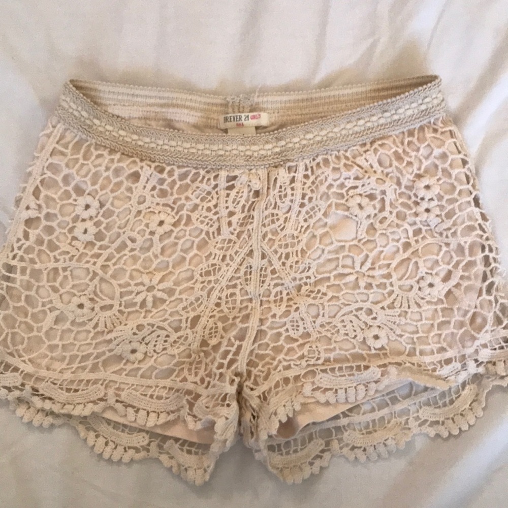 forever 21 girls lace shorts !!